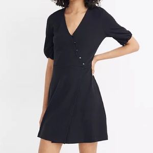 MADEWELL Cross-Front Button Dress / Black
